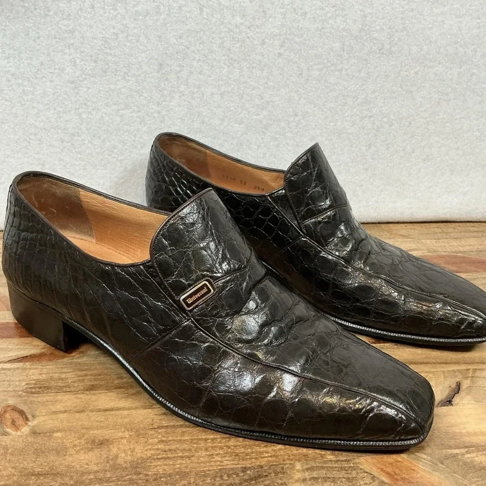 Universal Dk Brown Crocodile Embossed Leather SlipOn Loafers with MetalLabel 9.5